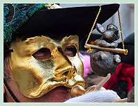 Carnaval de Venise : le Joueur de flûte en train de charmer un rat