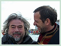 Carnaval de Venise 2009 - Le Carnaval en bateau des Vénitiens : Notre ami Giovanni Giusto, le Président de la Coordination Nationale des Clubs de Voga alla Veneta et Marco Balich, le directeur artistique du Carnaval de Venise