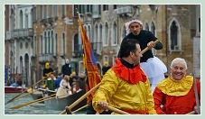 Carnaval de Venise 2011 : Le Carnaval en bateau des Vénitiens dans la joie et la bonne humeur