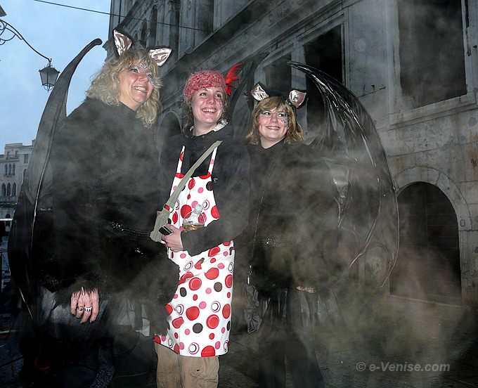 chauve souris masque carnaval de Venise 2008