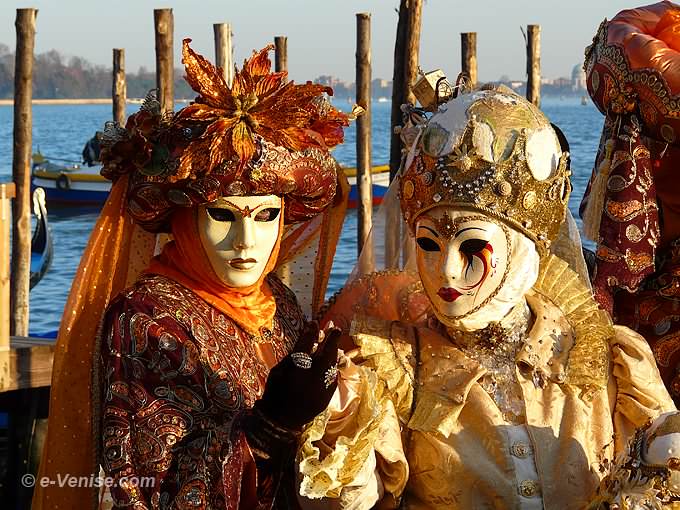 carnaval de venise 2008 Riva degli Schiavoni dans le soleil couchant