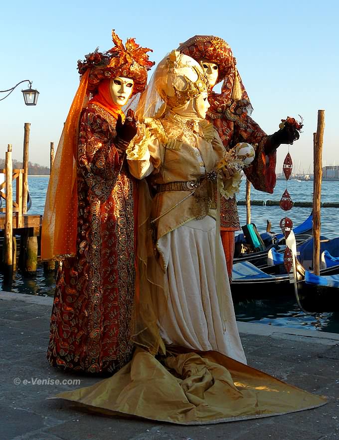 carnaval de venise 2008 Riva degli Schiavoni dans le soleil couchant