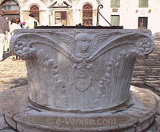 Le magnifique puit du Campo San Zaccaria devant l'hôtel Villa Igea