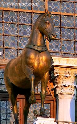 L'un des chevaux du quadrige de Saint Marc