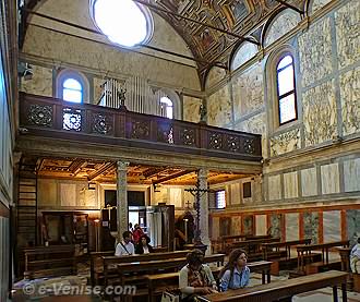 Le barco de l'église Santa Maria dei Miracoli à Venise