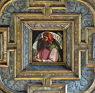 Plafond à caissons de la nef voutée en berceau de l'église Santa Maria dei Miracoli à Venise