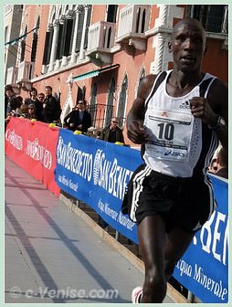 Kimugul Paul Kimaiyo arrivé 5e du 23e Marathon de Venise 2008, le VeniceMarathon