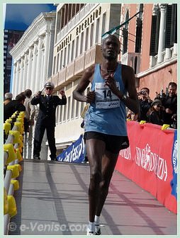 Biwott Nickodemus arrivé 7e du 23e Marathon de Venise 2008, le VeniceMarathon