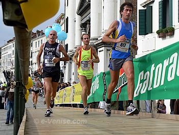 Marathon de Venise sur le ponte del Sepulcro après la Pietà