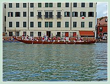 Les Canottieri du club du Bucintoro lors de la Regata Storica, la régate historique de Venise 2008