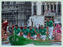 La caorlina verte du Castello, l'équipage vainqueur de la régate des Caorline 2008 à la Regata Storica, composé de Renzo Savoldello, Luca Ballarin, Alberto Busetto, Roberto Angelin, Michele Vianello, Gaetano Bregantin