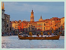 Sur le Grand Canal, après la régate des Caorline à la Regata Storica, la régate historique de Venise 2008