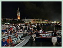 Les spectateurs pendant le Feu d'Artifice de la Fête du Redentore 2008 à Venise