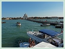 L'église du Redentore avec son pont votif à la Fête du Redentore 2008 à Venise