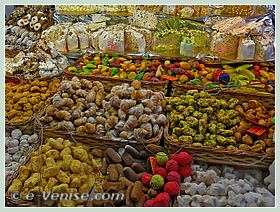 Les friandises pour petits et grands à la fête de la Salute à Venise