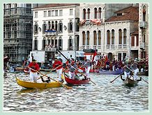 La Régate des Gondolini à deux rameurs à la Regata Storica de Venise 2008