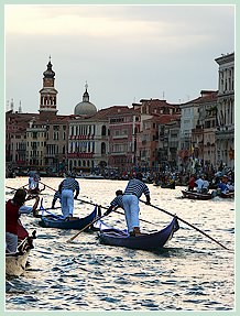 La Régate des Gondolini à deux rameurs à la Regata Storica de Venise 2008
