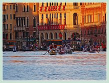 La Régate des Gondolini à deux rameurs à la Regata Storica de Venise 2008