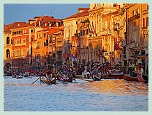 La Régate des Gondolini à deux rameurs à la Regata Storica de Venise 2008