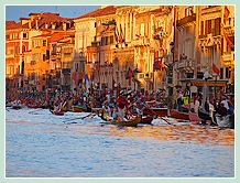 La Régate des Gondolini à deux rameurs à la Regata Storica de Venise 2008