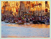 La Régate des Gondolini à deux rameurs à la Regata Storica de Venise 2008
