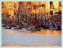 La Régate des Gondolini à deux rameurs à la Regata Storica de Venise 2008
