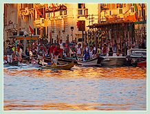 La Régate des Gondolini à deux rameurs à la Regata Storica de Venise 2008