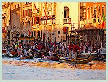 La Régate des Gondolini à deux rameurs à la Regata Storica de Venise 2008