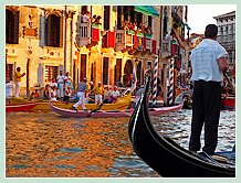La Régate des Gondolini à deux rameurs à la Regata Storica de Venise 2008