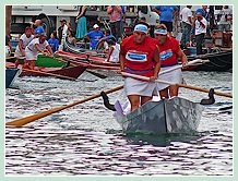 Gloria Rogliani et Debora Scarpa à la Regata des Mascarete à la Regata Storica, la régate historique de Venise 2008