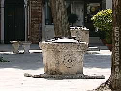 ghetto-campo-nuovo-venise-puits.jpg