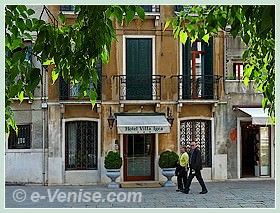 L'entrée de l'Hôtel Villa Igea à Venise.