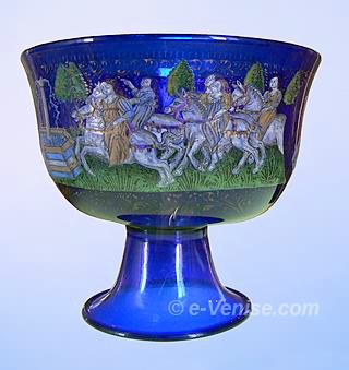 Coupe nuptiale d'Angelo Barovier en verre emaille la cavalcade des jeunes filles vers la fontaine de jouvence musée du verre de murano