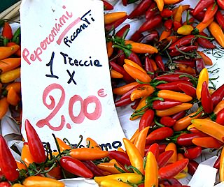 Le marché de l'Erbaria tout en couleurs