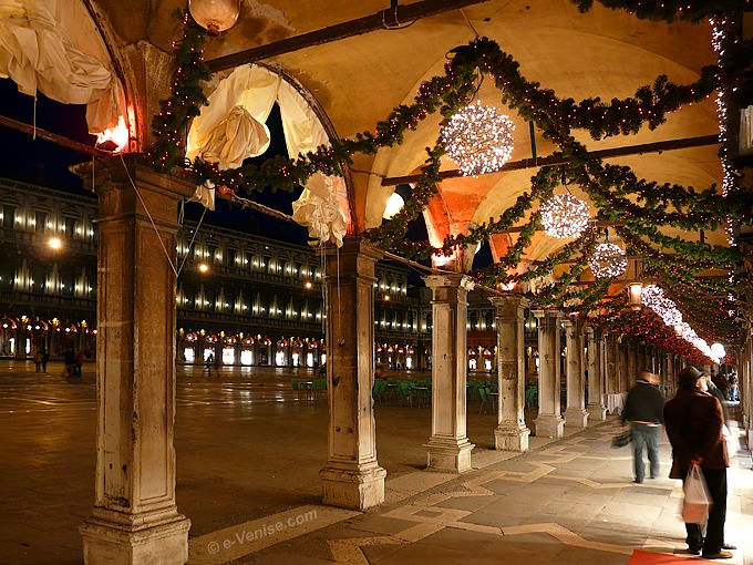 place saint marc procuraties nuove et vecchie à Venise