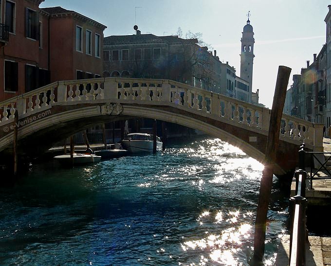 pont et le rio de San Lorenzo dans le sestiere du Castello Venise