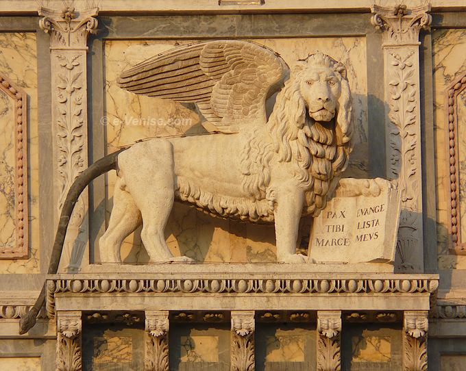 Lion de Venise Scuola San Marco Campo San Giovanni e Paolo Castello
