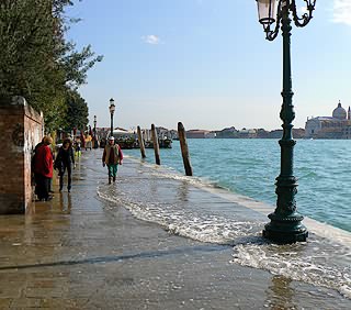 Aqua Alta sur les Zattere dans le Dorsoduro