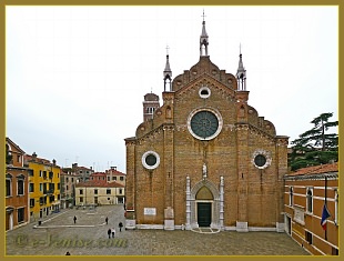 Le Campo et l'église des Frari, vus de l'appartement