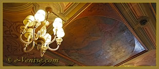 La fresque du plafond de la salle à manger de la Ca' dell'Affresco, dans le sestier de Saint-Marc à Venise.