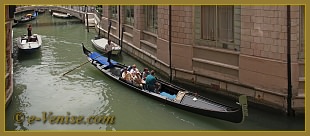 La vue sur le rio dei Scoacamini depuis la Ca' dell'Affresco, dans le sestier de Saint-Marc à Venise.