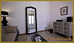 La Chambre salon de l'appartement