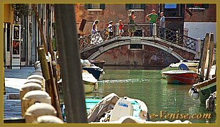 Le rio de le Torreselle, à 50m de l'appartement, dans le sestier du Dorsoduro à Venise.