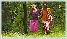 NOTRE ÉTRANGÈRE (THE PLACE IN BETWEEN) de Sarah Bouyain avec Dorylia Calmel, Assita Ouedraogo, Nathalie Richard, Blandine Yaméogo, Nadine Kambou, Dominique Reymond, Djénéba Koné, Jérôme Sénélas