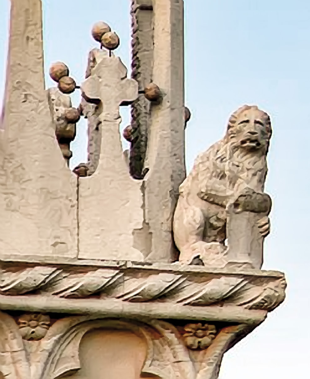 Un lion, tout en haut, sur le crénelage de la Ca d'Oro