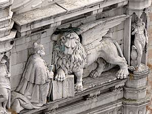 Le Lion Ailé de la fenêtre donnant sur la Piazzetta