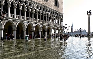 Palais des Doges - Acqua Alta sur la Piazzetta