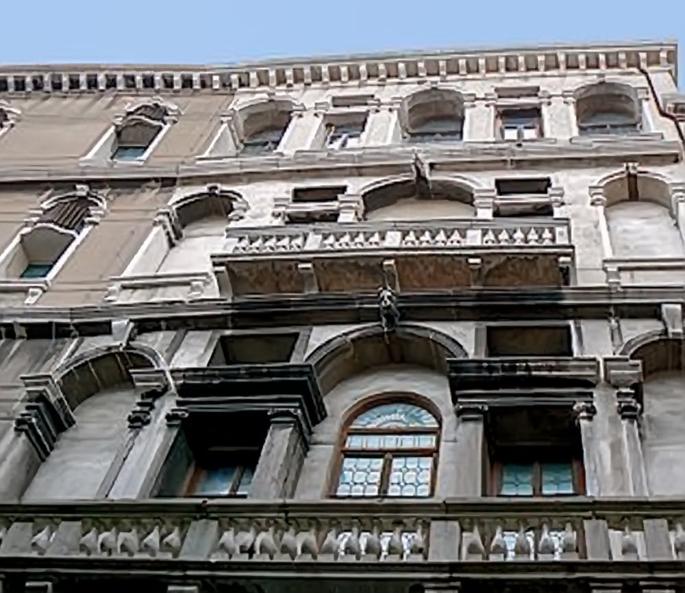 Une des façaces du Palais Pisani donnant sur le rio del Santissimo