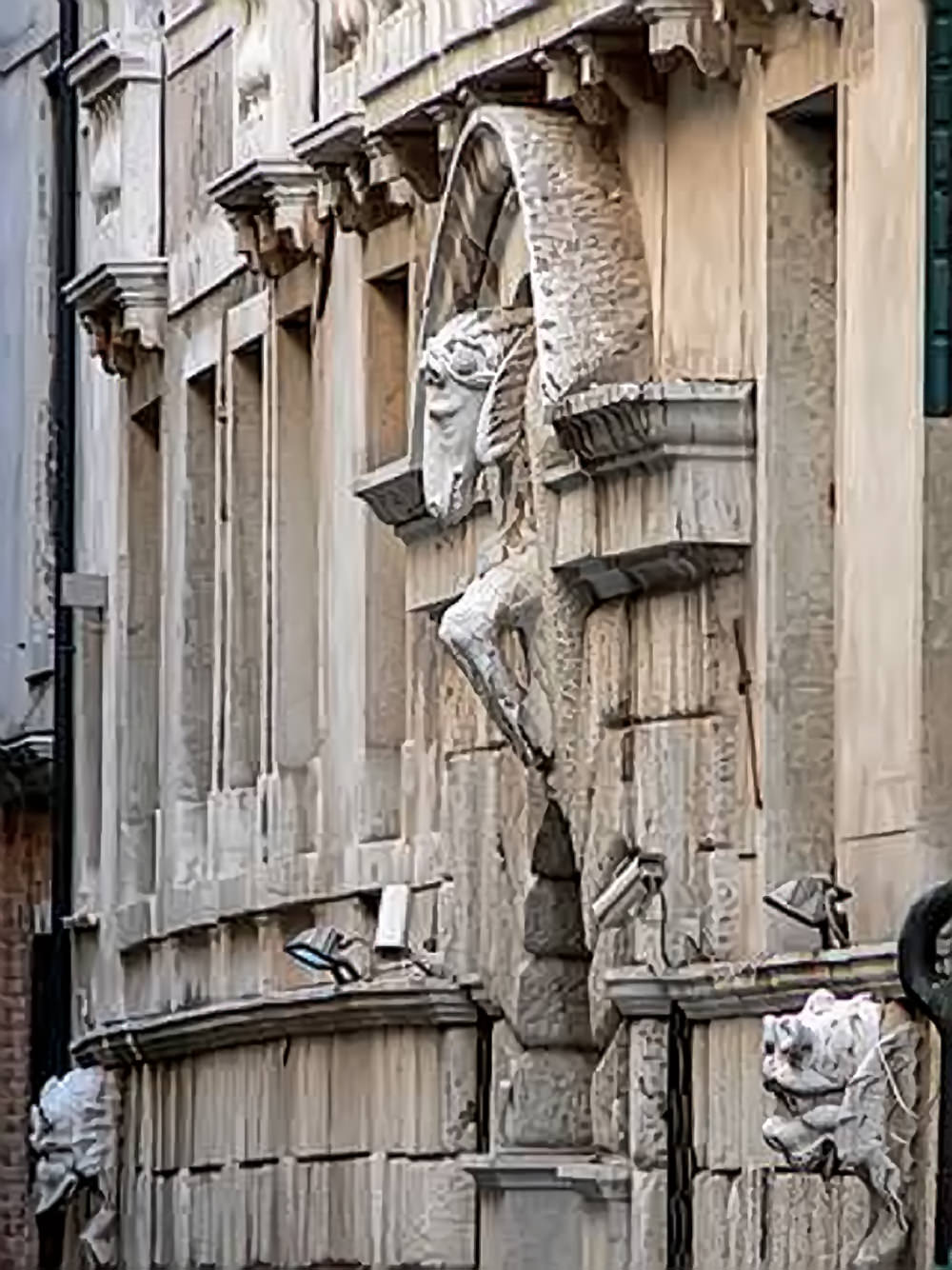 La façade du palazzo Morosini sur le Rio del Santissimo