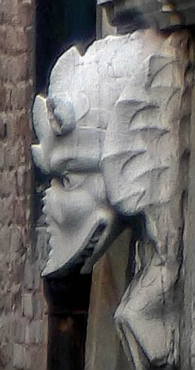 Sculpture du Palais Morosini côté Rio del Santissimo
